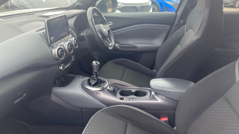 Nissan Juke 1.0 DiG-T 114 N-Connecta 5dr Petrol Hatchback